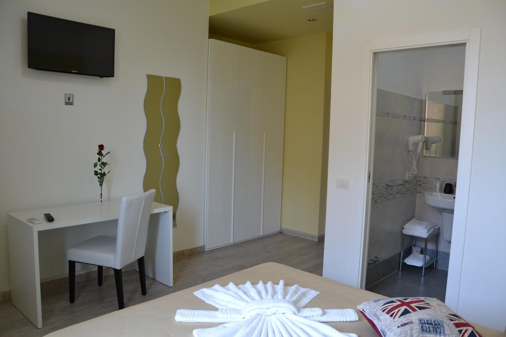 Fly In The World B&B Fiumicino Habitación foto