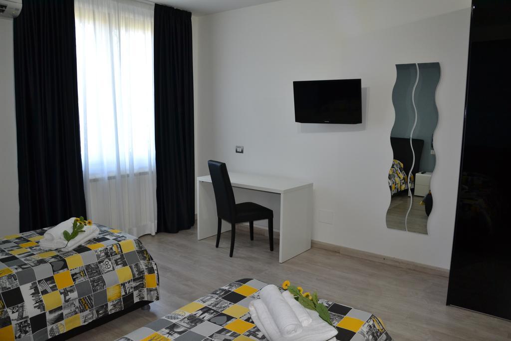 Fly In The World B&B Fiumicino Habitación foto
